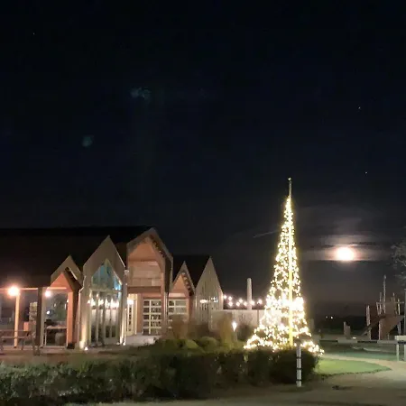Luxury tent Safari Lodge, Glamping Aan Zee! *
