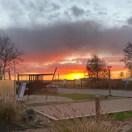 Safari Lodge, Glamping Aan Zee! Luxury tent Callantsoog