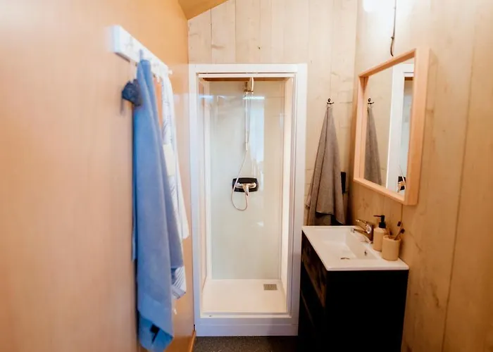 Luxe tent Safari Lodge, Glamping Aan Zee!